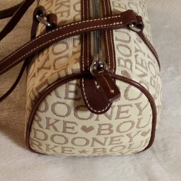Dooney & Bourke Brown Logo Barrel Bag - Picture 3 of 16